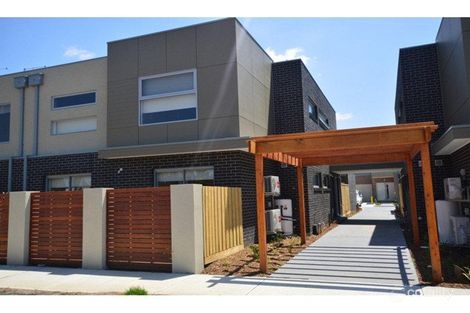 3/5 Thomas Carr Dr, Tarneit, VIC 3029