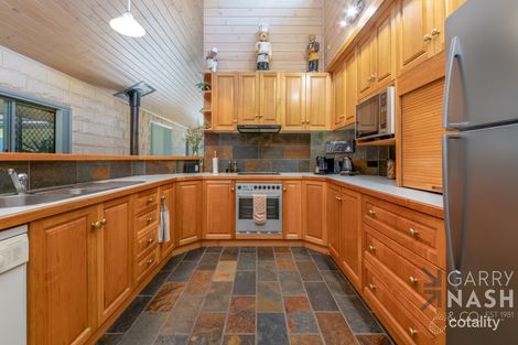 Property photo of 19 Warrawong Lane Glenrowan VIC 3675