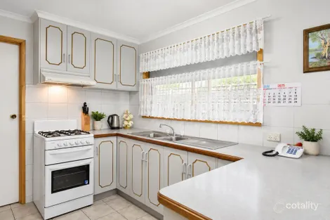 Property photo of 10 Edinburgh Circuit West Wodonga VIC 3690