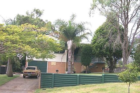 17 Falkirk St, Stafford Heights, QLD 4053