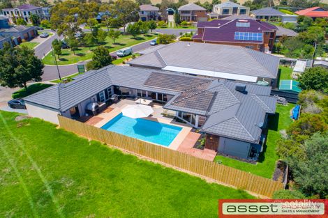 Property photo of 8 Fisher Mews Waterways VIC 3195