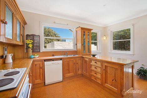 Property photo of 10 Ian Avenue North Curl Curl NSW 2099