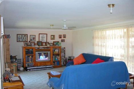 Property photo of 24 Sara Jane Close Kanwal NSW 2259