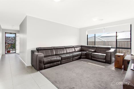 Property photo of 15 Mountford Rise Pakenham VIC 3810