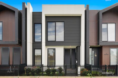 Property photo of 11 Ferguson Walk Mickleham VIC 3064