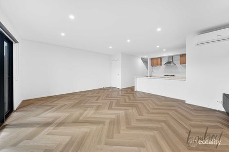 Property photo of 11 Ferguson Walk Mickleham VIC 3064