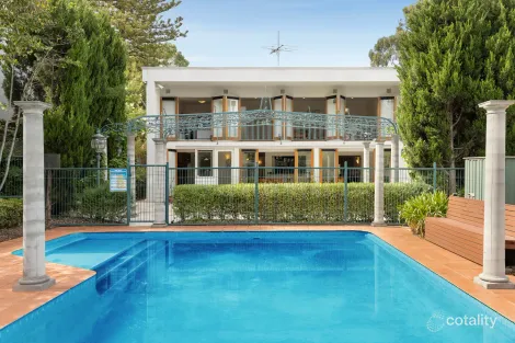 Property photo of 141 The Boulevard Ivanhoe East VIC 3079