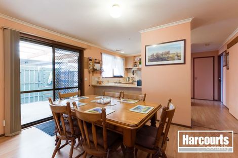 Property photo of 8 Phillip Court Cranbourne North VIC 3977