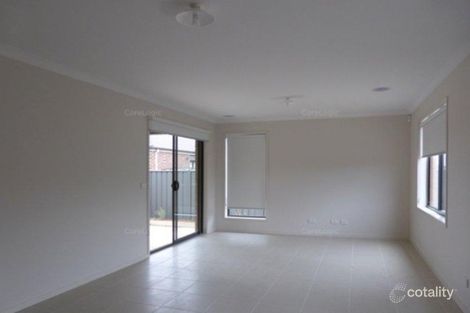 Property photo of 14 Risdon Circuit Tarneit VIC 3029
