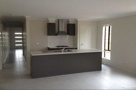 Property photo of 48 Edenvale Boulevard Wollert VIC 3750