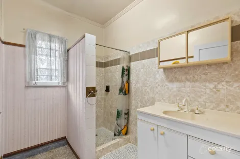 Property photo of 53 Windsor Road Red Hill QLD 4059
