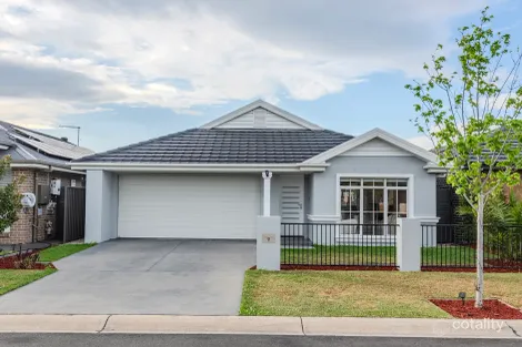 Property photo of 9 Renshaw Street Catherine Field NSW 2557