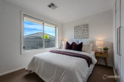 Property photo of 9 Renshaw Street Catherine Field NSW 2557