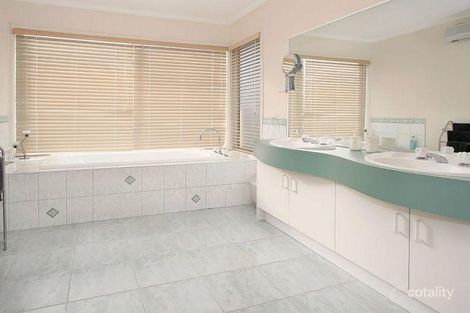 12 Garland Rise, Rowville, VIC 3178