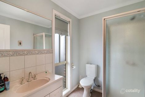 Property photo of 8 Duncraig Grove Sunbury VIC 3429