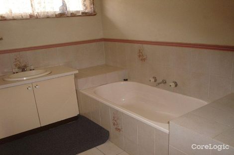 Property photo of 56 Chichester Drive Taylors Lakes VIC 3038