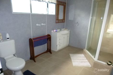 Property photo of 11 Oakview Drive Redridge QLD 4660