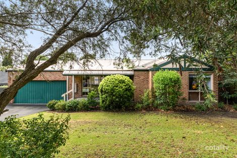 8 Lyons Rd, Croydon North, VIC 3136