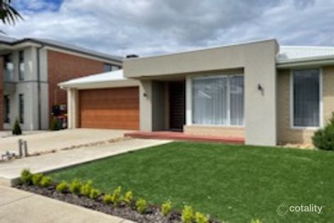 Property photo of 54 Errol Boulevard Mickleham VIC 3064