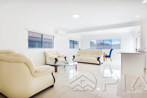 Property photo of 52 Mundowey Entrance Villawood NSW 2163