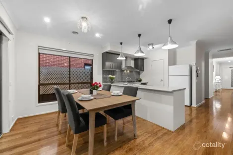 Property photo of 117 Selandra Boulevard Clyde North VIC 3978