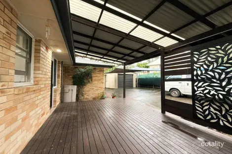 Property photo of 23 Roslyn Street Springfield NSW 2250