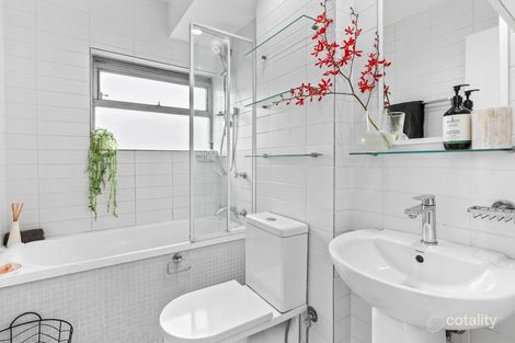 Property photo of 18/10 Barncleuth Square Elizabeth Bay NSW 2011