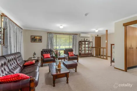 Property photo of 56 Fifth Avenue Barellan Point QLD 4306