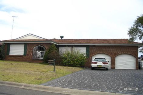 16 Tuna Pl, St Clair, NSW 2759