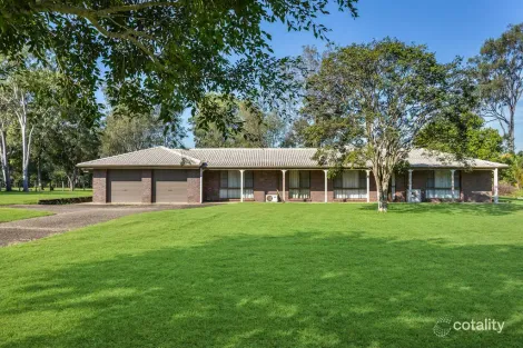 Property photo of 56 Fifth Avenue Barellan Point QLD 4306