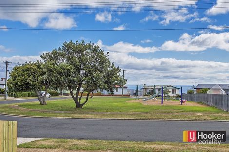 Property photo of 6 Ronald Crescent Somerset TAS 7322