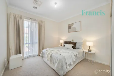 Property photo of 21 Bondfield Street Gungahlin ACT 2912