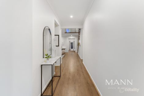 Property photo of 68 Debonair Parade Craigieburn VIC 3064