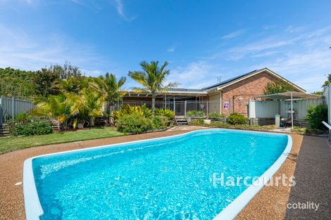 Property photo of 6 Seaspray Close Caves Beach NSW 2281