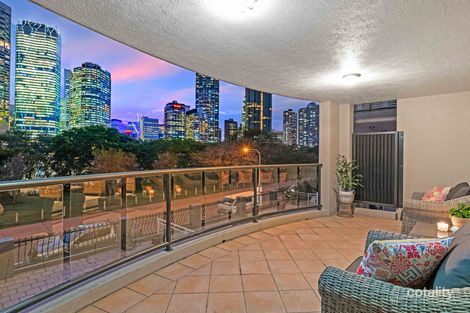 Property photo of 414/36 Macdonald Street Kangaroo Point QLD 4169