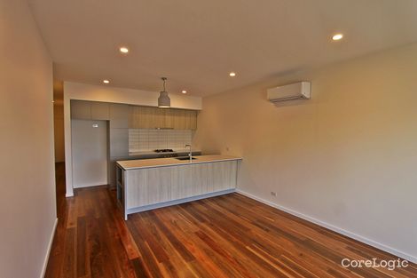 Property photo of 24 Sharp Circuit Mill Park VIC 3082