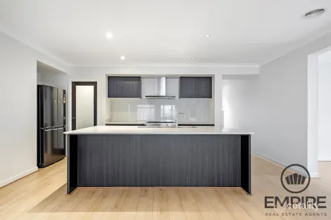 Property photo of 16 Applejack Boulevard Clyde VIC 3978