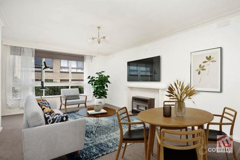 2/6 Essex Rd, Surrey Hills, VIC 3127