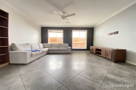 Property photo of 30 Rowe Drive Potts Hill NSW 2143