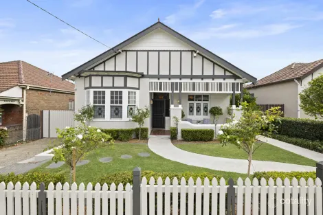 17 Kelso St, Burwood Heights, NSW 2136