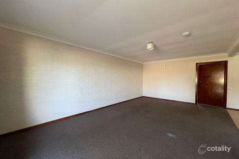 Property photo of 2/36 Murringo Street Young NSW 2594