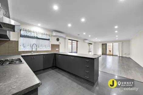 Property photo of 18 Vega Terrace Cranbourne VIC 3977