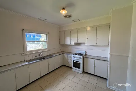 Property photo of 18 Oswald Street Dandenong VIC 3175