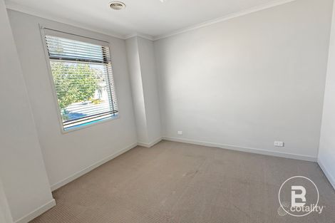 Property photo of 11 Ranlea Place Sebastopol VIC 3356
