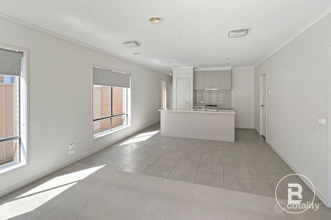 Property photo of 11 Ranlea Place Sebastopol VIC 3356