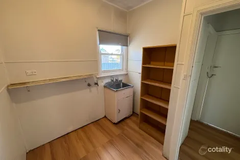 Property photo of 18 Oswald Street Dandenong VIC 3175