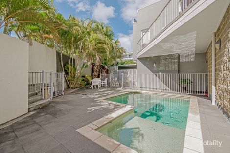 Property photo of 2/15 Edward Street Alexandra Headland QLD 4572