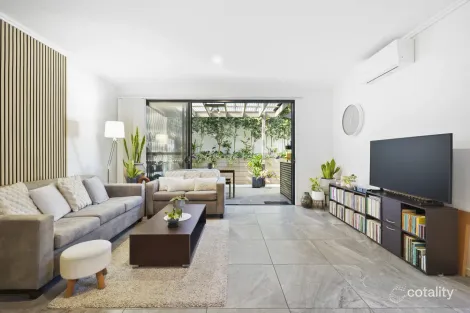 42 York St, Robina, QLD 4226