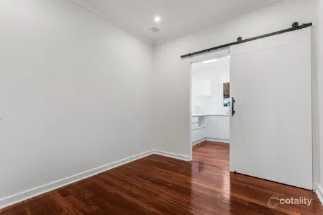Property photo of 5 Sproxton Way Embleton WA 6062