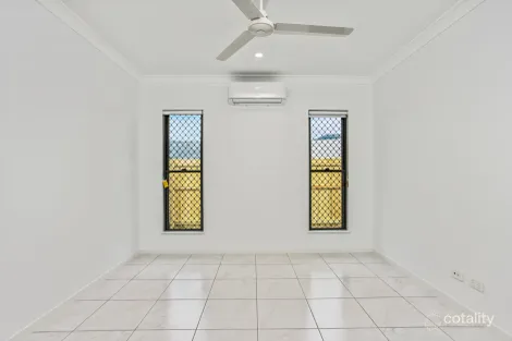 Property photo of 19 Charleston Way Smithfield QLD 4878